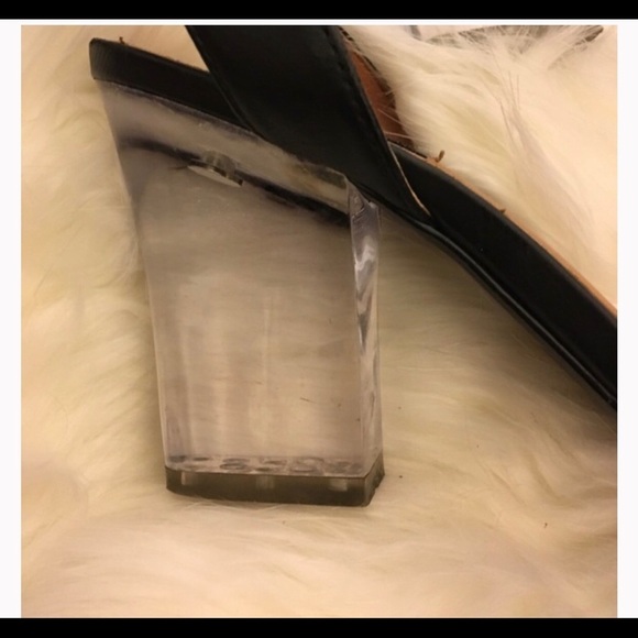Urban Outfitter Perspex  Clear Heel - Picture 2 of 3